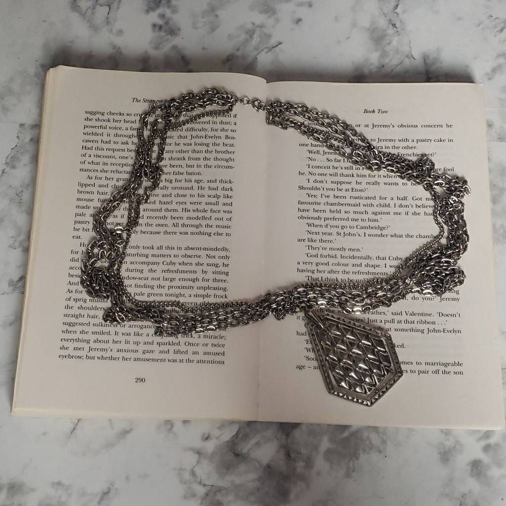 Silver Large Pendent Necklace‎